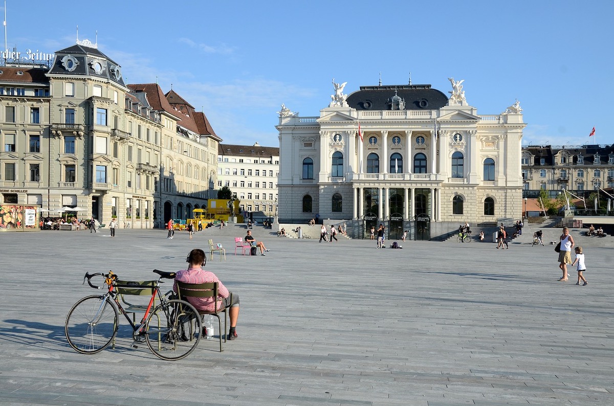 Zürich: City Travel Guide