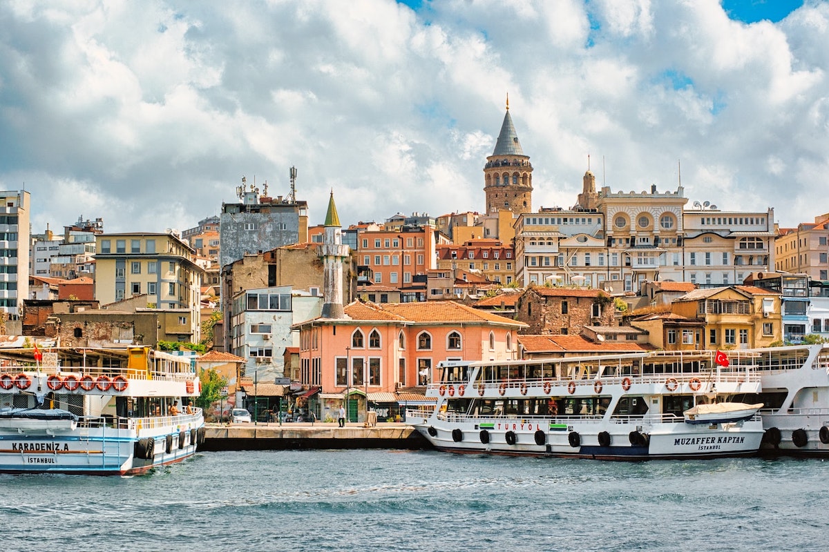 Istanbul: City Travel Guide