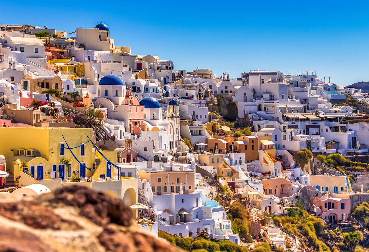 Santorini: City Travel Guide