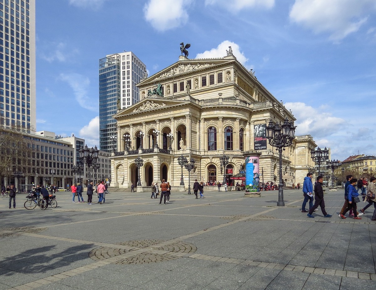 Frankfurt: City Travel Guide