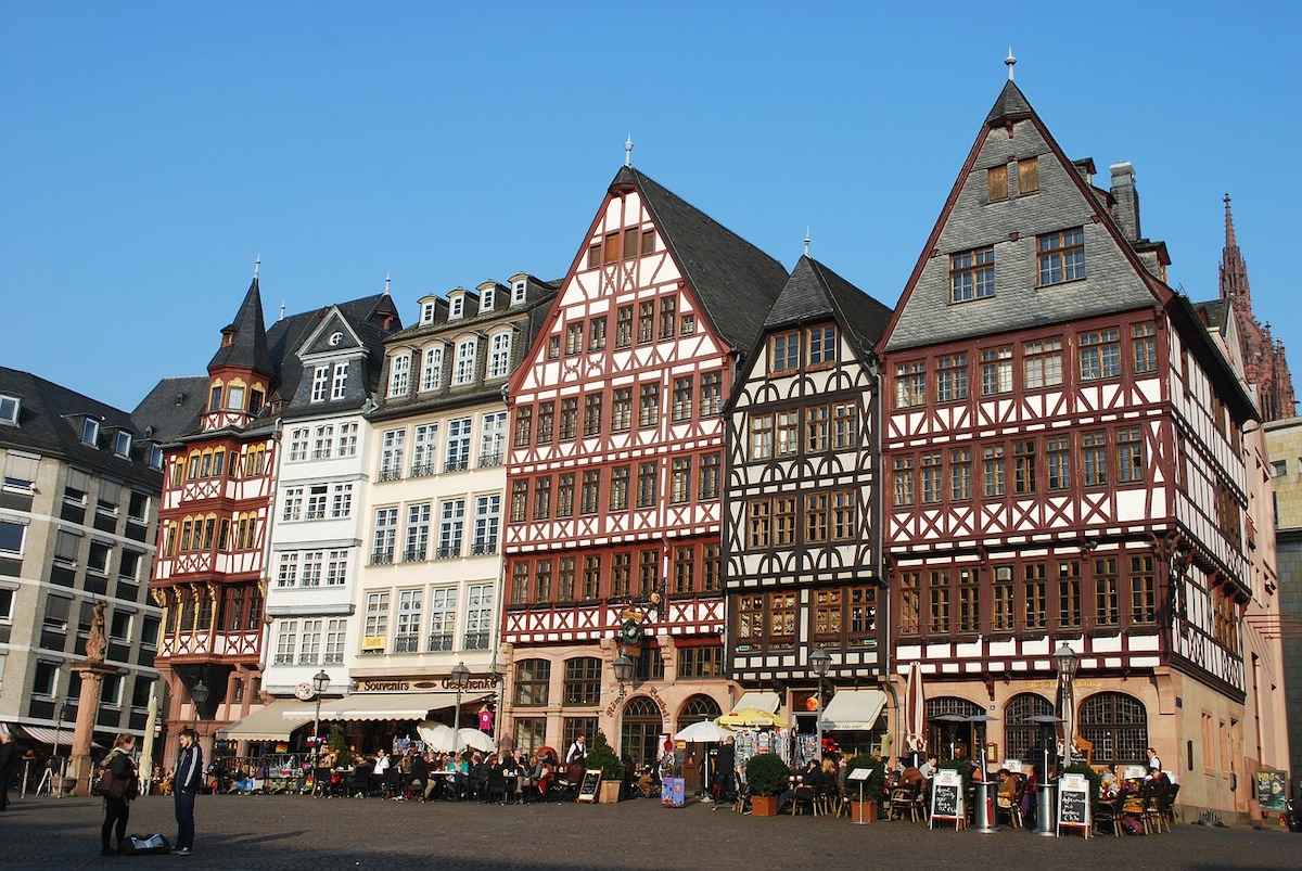 Frankfurt: City Travel Guide