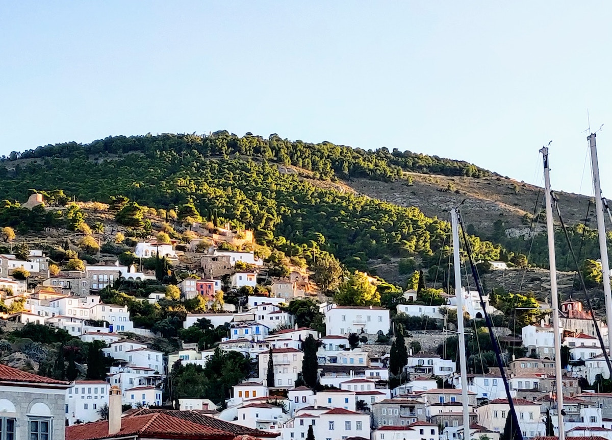 Hydra: Travel Guide