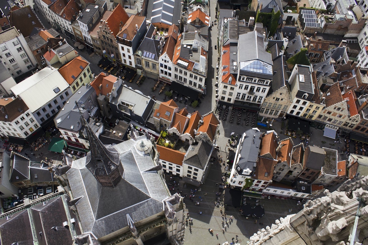 Antwerp: City Travel Guide