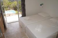 fresh and clean bedding in Corsica - Colomba luxury apartment