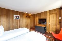 clean and fresh bedding in Corsica - U Portu luxury apartment