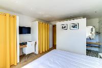 nice bedroom accents in Corsica - Villa Algajola luxury apartment
