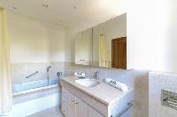 immaculate bathroom of Corsica - Citadelle luxury apartment