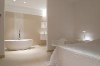 elegant bathroom with tub in Corsica - Palombaggia luxury apartment