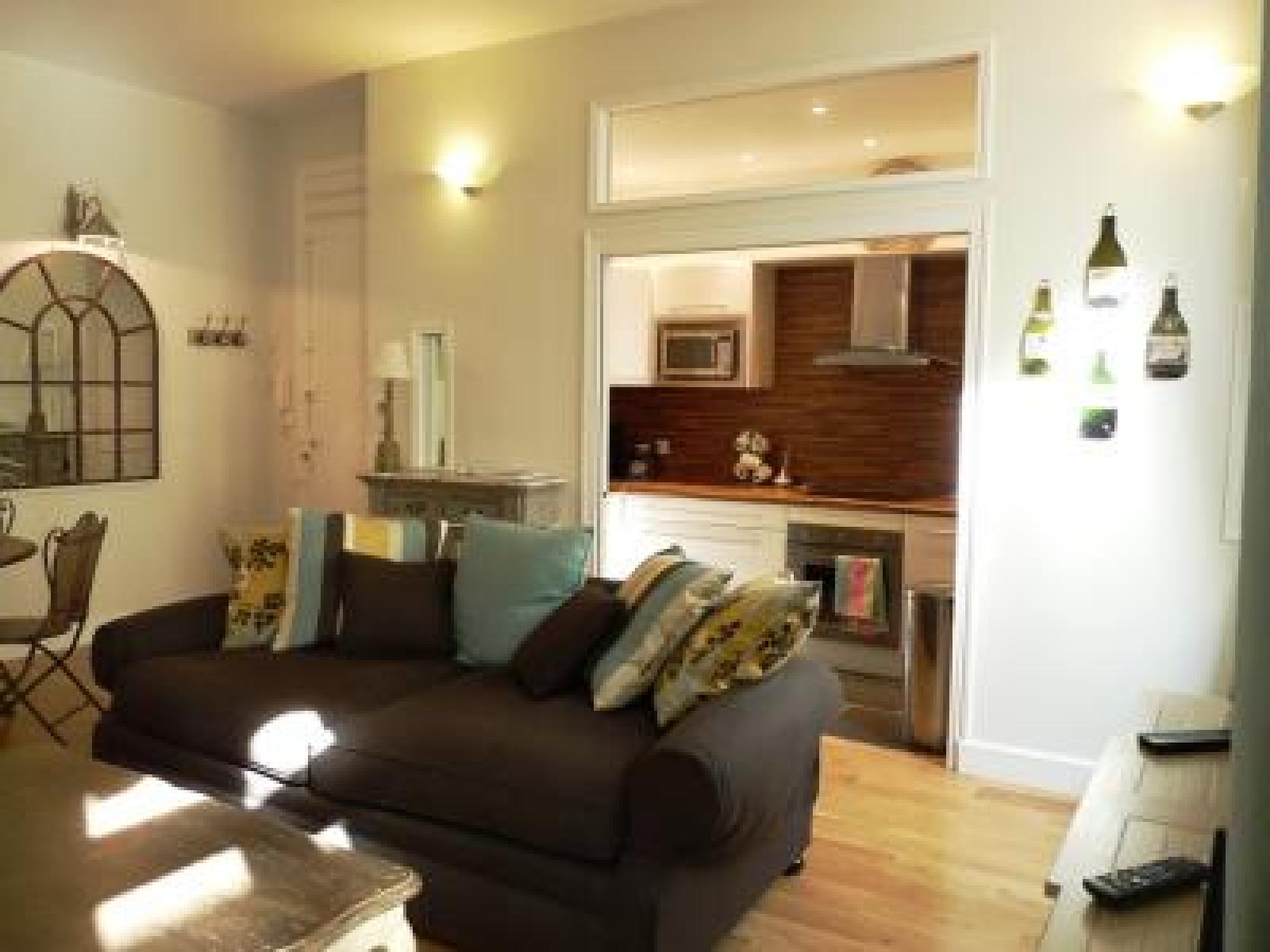 Luxury three Bed apartment in Cannes just a couple of minutes walk to the Palais and beaches - 669