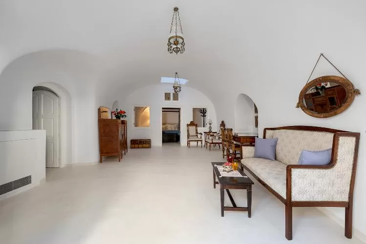 chic Santorini Casa Santantonio luxury apartment, perfect vacation rental