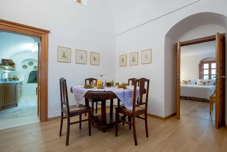 nifty Santorini Casa Santantonio luxury apartment, perfect vacation rental