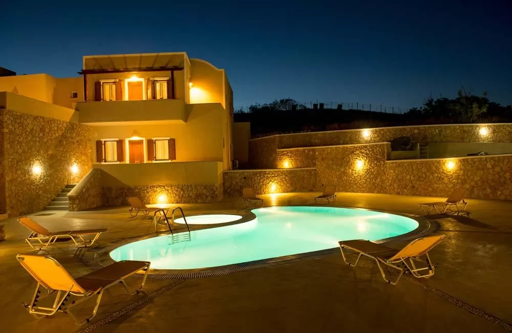stunning Santorini Moonlight Long Vista luxury apartment, perfect vacation rental