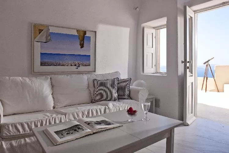 charming Santorini Armeni Galatia luxury apartment, perfect vacation rental