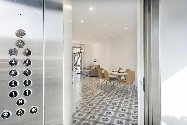neat Barcelona Uma Suites - Sagrada Familia Apartment 1 luxury holiday home and vacation rental