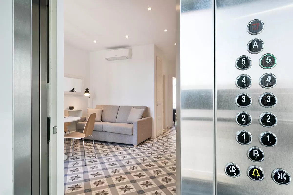 nice Barcelona - Sagrada Familia Suite 2 luxury apartment