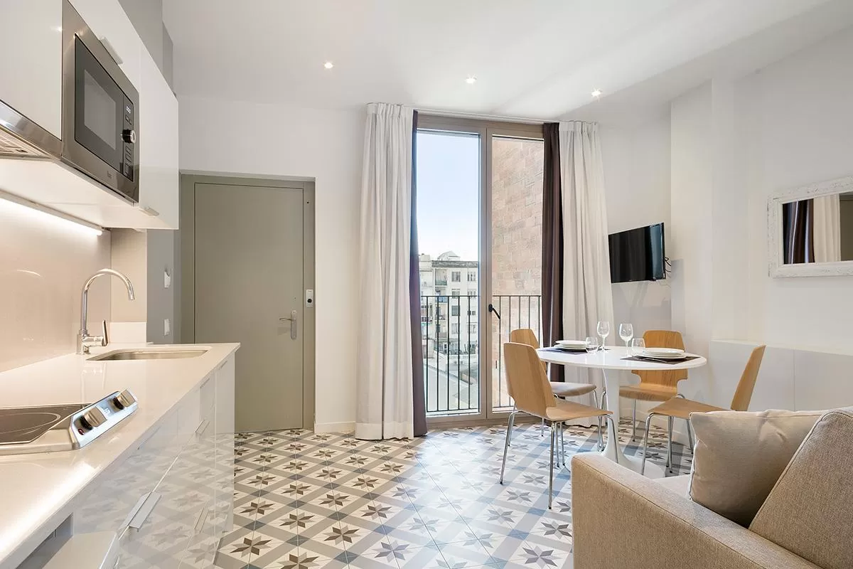neat Barcelona Uma Suites - Sagrada Familia 3 luxury apartment