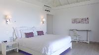 clean bed sheets in Saint Barth Villa Au Coeur Du Rocher luxury holiday home, vacation rental