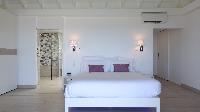 clean bedroom linens in Saint Barth Villa Au Coeur Du Rocher luxury holiday home, vacation rental