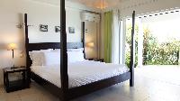 fresh bed sheets in Saint Barth Villa Au Coeur Du Rocher luxury holiday home, vacation rental