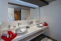 spic-and-span bathroom in Saint Barth Villa Amethyste luxury holiday home, vacation rental