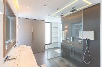 spic-and-span bathroom in Saint Barth Villa My Way luxury holiday home, vacation rental