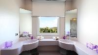 amazing bathroom in Saint Barth Villa Au Rêve luxury holiday home, vacation rental