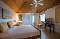 pristine bedding in Saint Barth Villa La Maison Sur Le Port luxury holiday home, vacation rental