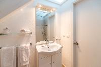 clean bathroom in Saint Barth Villa La Roche Dans l'Eau luxury holiday home, vacation rental