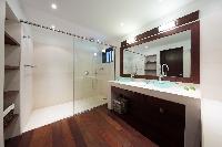 spic-and-span bathroom in Saint Barth Villa Mapou luxury holiday home, vacation rental