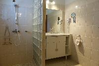 fresh bathroom in Saint Barth Villa Aquamarine luxury vacation rental