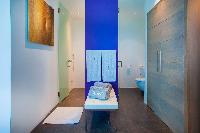fresh and clean toilet and bath in Saint Barth Villa Nirvana holiday home, luxury vacation rental
