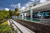 refreshing garden of Saint Barth Villa Nirvana holiday home, luxury vacation rental