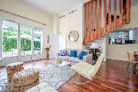 Very nice 2 bedroom, 2 bathroom apartment with terrace a few steps from the central Rue d'Antibes - 1783