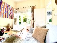 Very nice 2 bedroom, 2 bathroom apartment with terrace a few steps from the central Rue d'Antibes - 1783