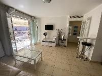 One bedroom apartment in the center of Cannes a few steps from the beaches and the conference center - 2005
