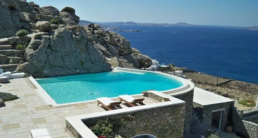 splendid Villa Rocky Sunset luxury holiday home and vacation rental