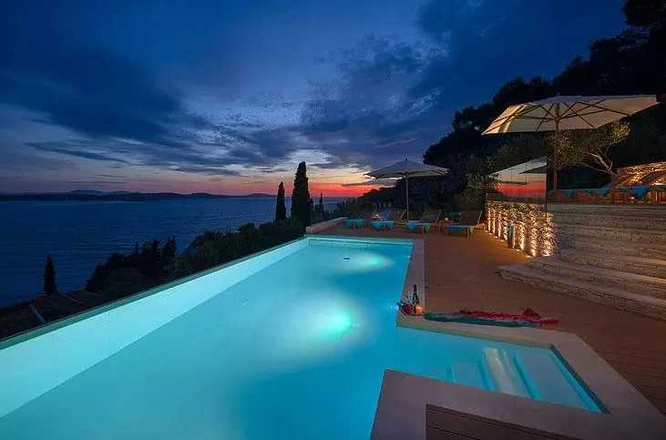 awesome architecture of Luxury Villa Pink Champagne holiday home and vacation rental