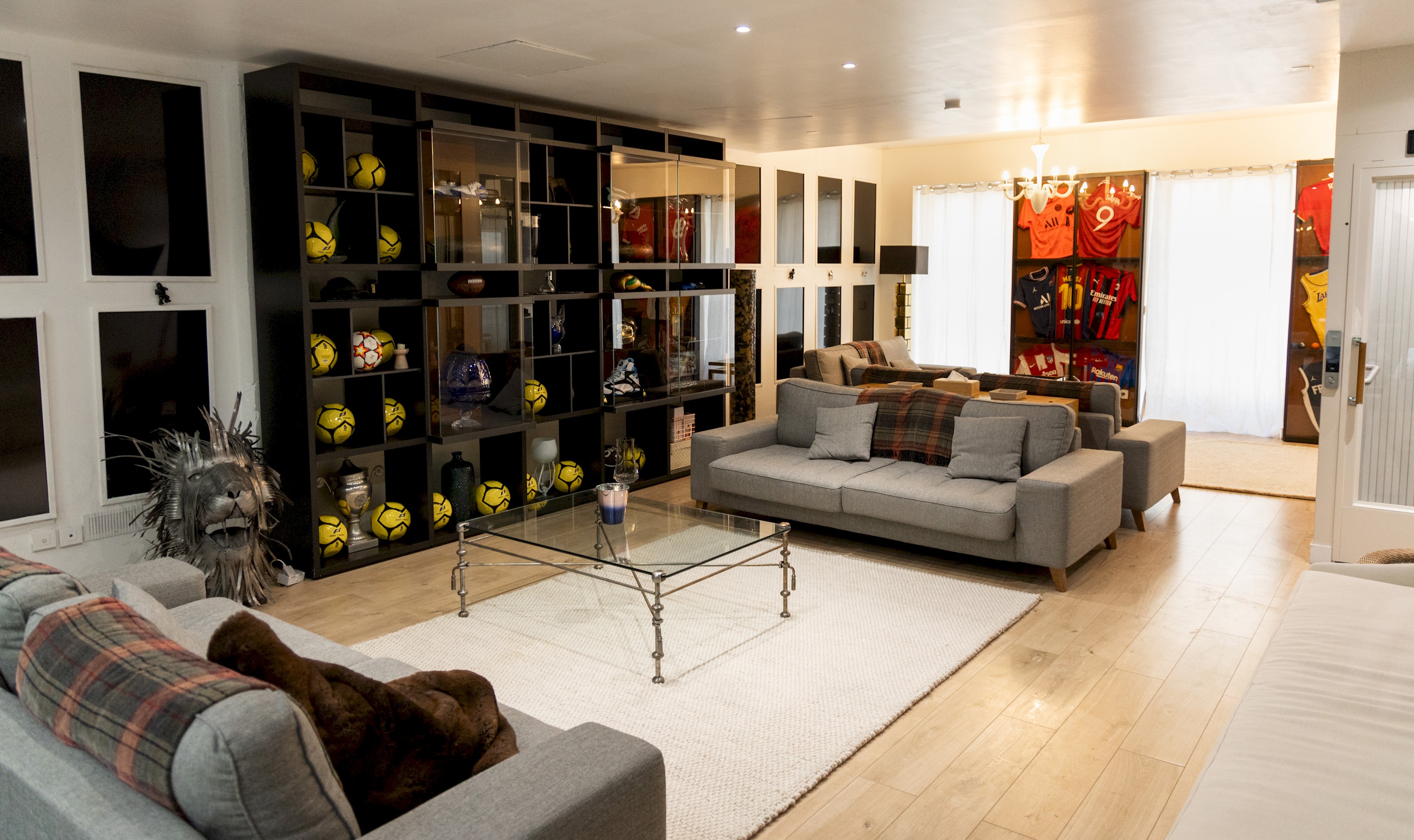 Venue C, Luxury 7 Bedroom Home