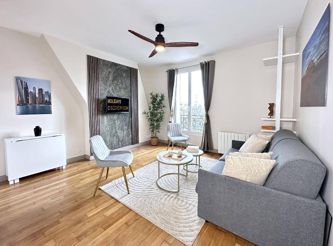 1585: Chic Parisian Apartment