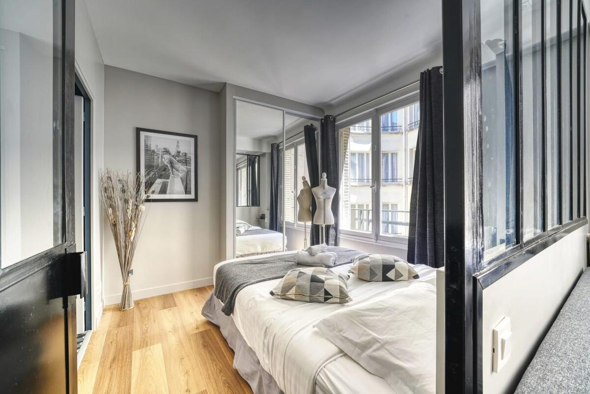 1628: Beautiful Loft in Champs-Élysées