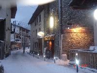 cool shops near French Alps - Chalet Le Passeu luxury apartment