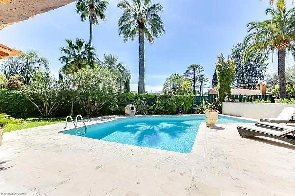 cool swimming pool area of Cannes - Palm Spring Villa luxury apartment