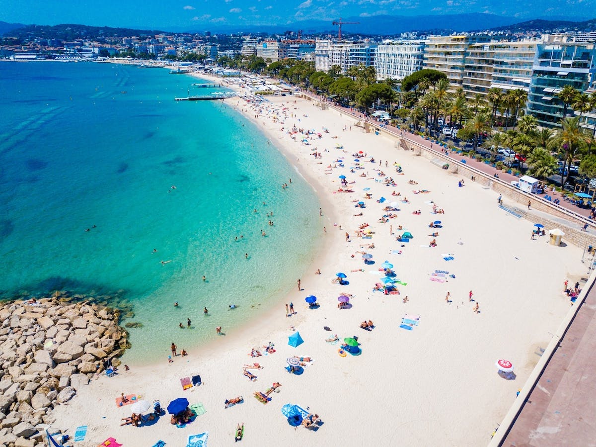 Le GALIA 3 pièces refait à neuf deux pas du centre