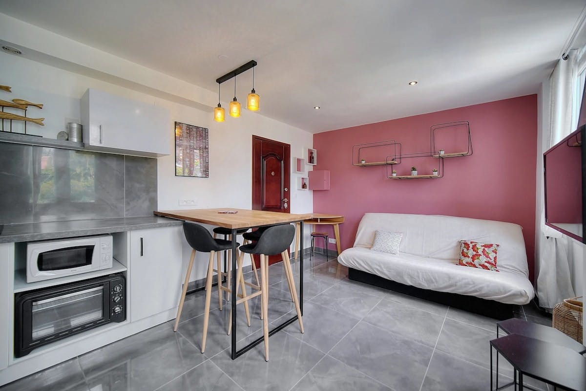 App. Suzette Duplex - 500m FROM THE BEACH
