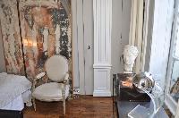 well-designed 1-bedroom Paris luxury apartment with eclectic decorative elements