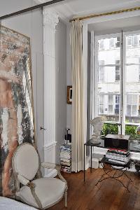 well-designed 1-bedroom Paris luxury apartment with eclectic decorative elements