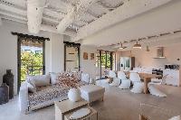 La Bastide des Jardins, provencal elegance close to the village