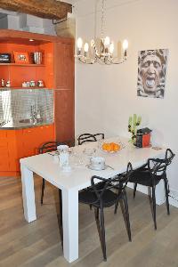 cool dining table at Paris - Saint Paul 3 SP3 luxury apartment