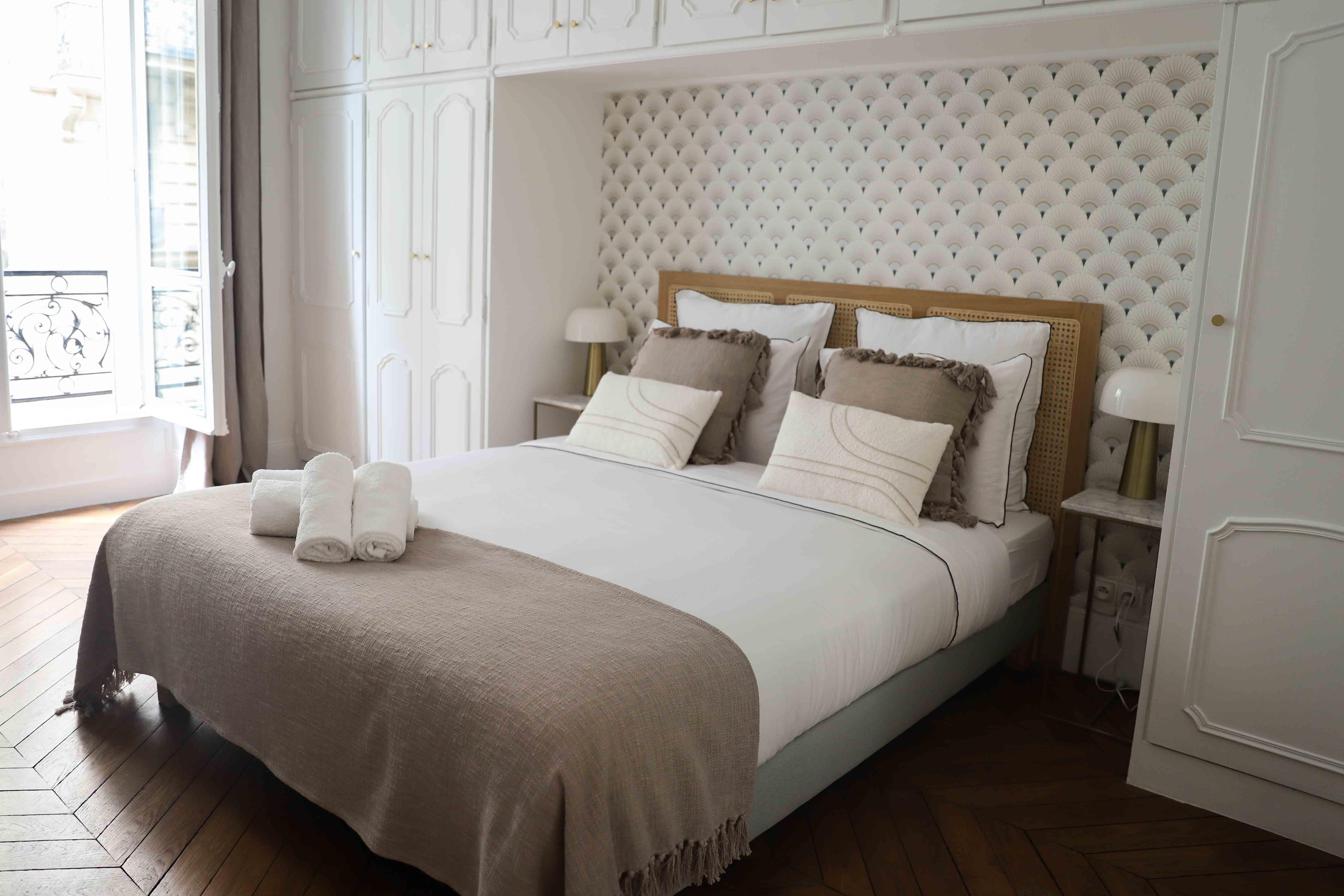Charming 3 bedroom Haussmannien apartment in Paris 17th district