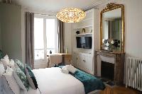 Charming 3 bedroom Haussmannien apartment in Paris 17th district